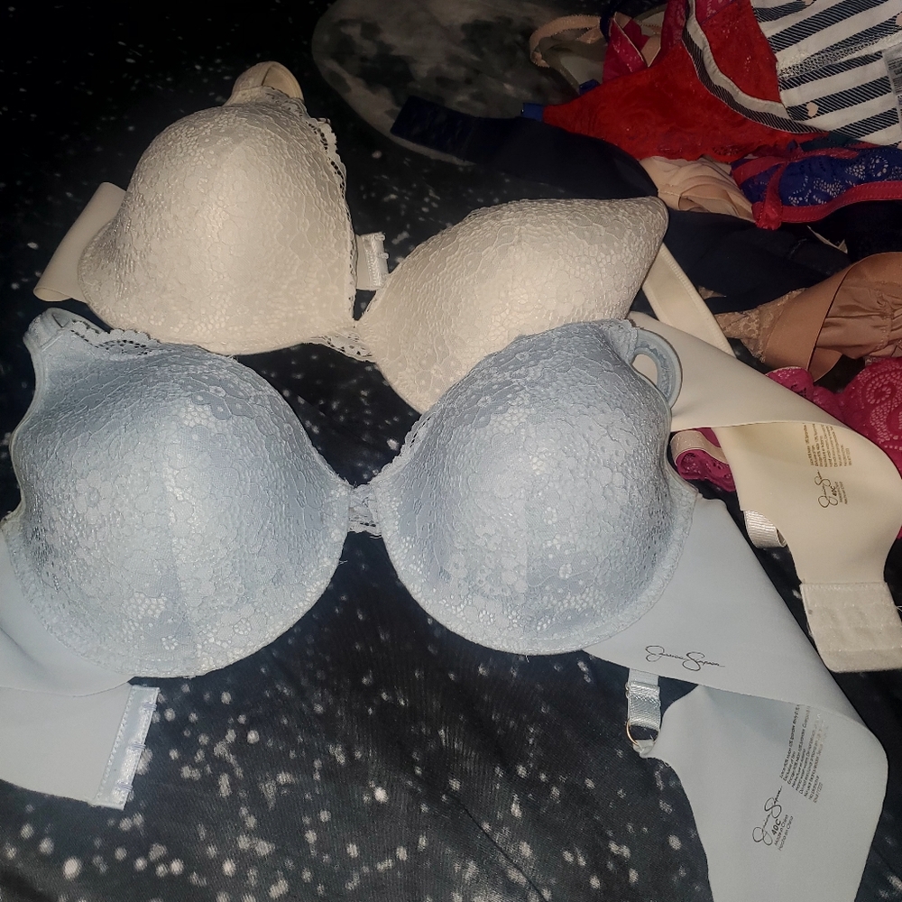 Jessica Simpson 40c bra set